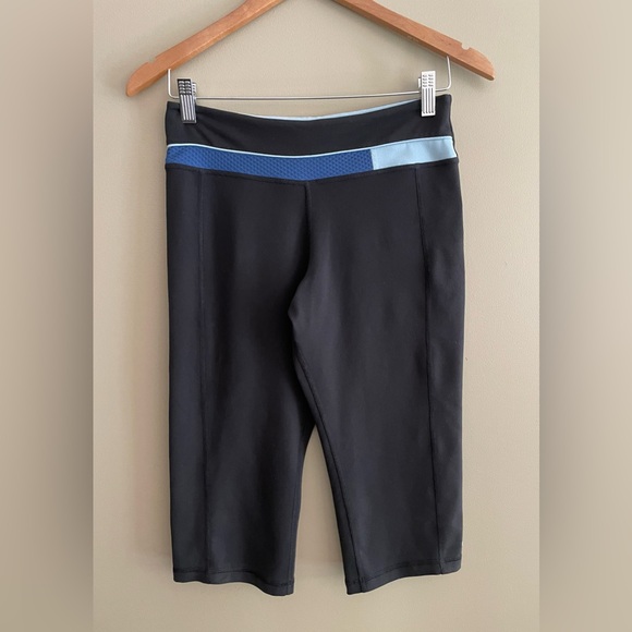 Adidas: Black and Blue  Activewear Capris Leggings - Picture 10 of 12